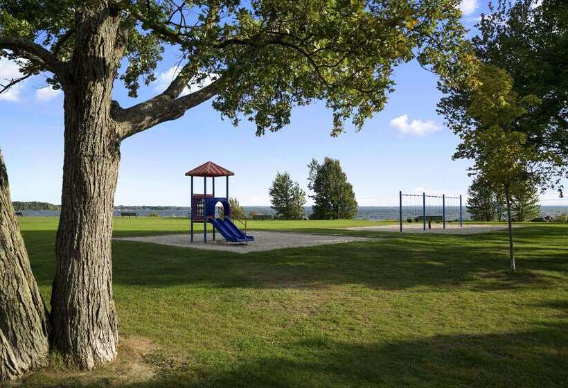 مُتل Super 8 By Wyndham North Bay