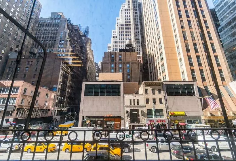 호텔 Americana Inn