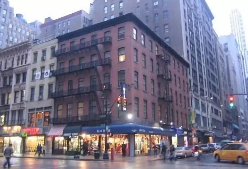 호텔 Americana Inn