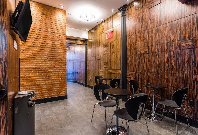 酒店 Americana Inn