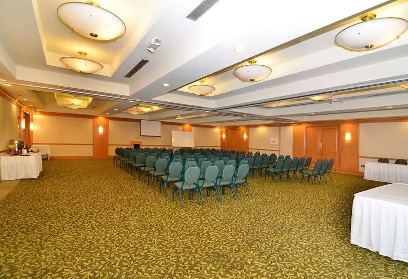 Otel Best Western Plus Palm Desert Resort