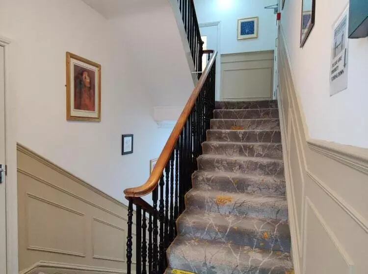 בית מלון כפרי Blue Bells