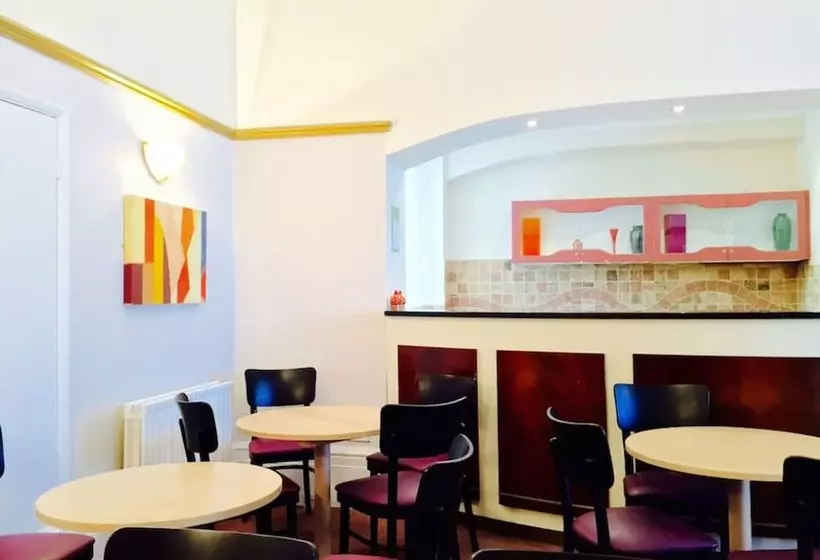 בית מלון כפרי Blue Bells