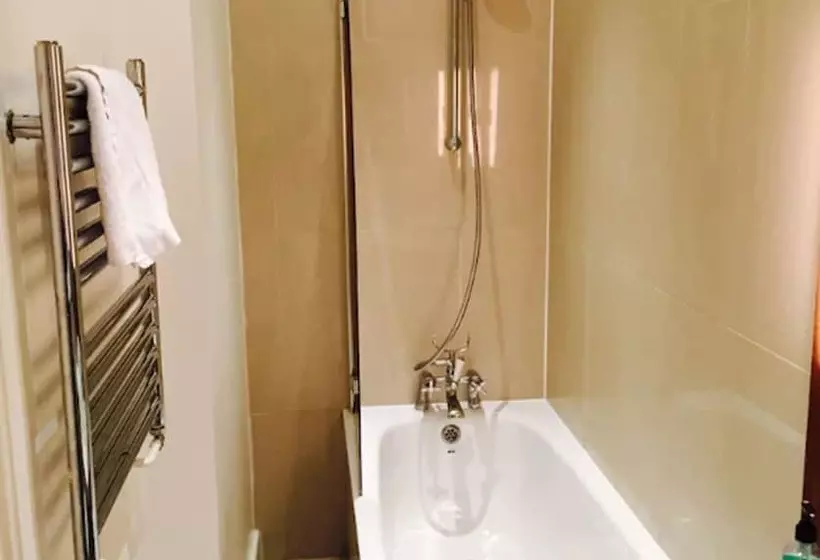 בית מלון כפרי Blue Bells