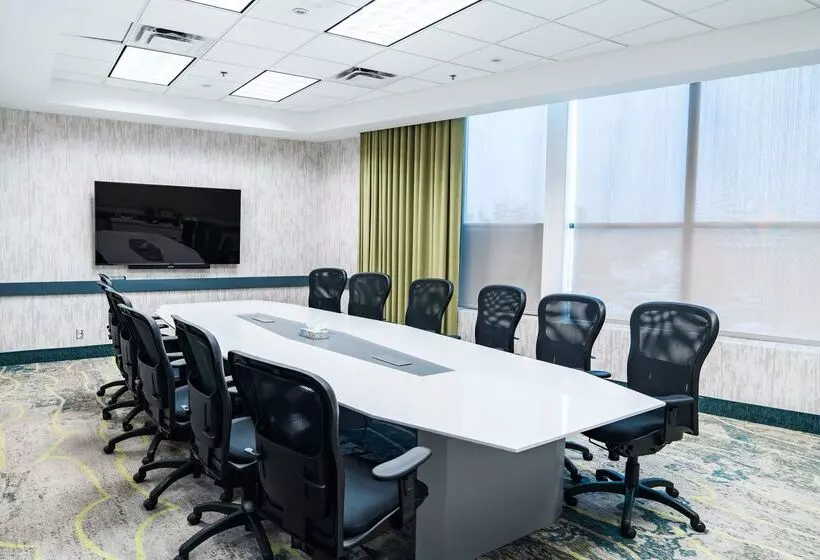 Coast Hotel & Convention Centre