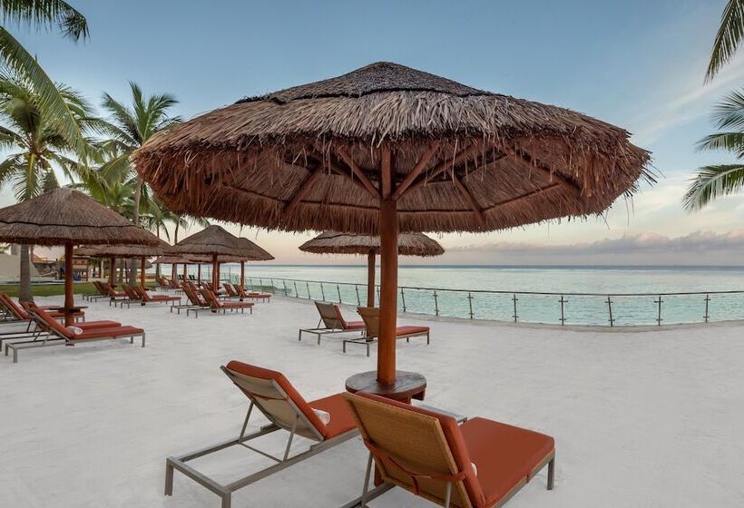 هتل Cozumel Palace All Inclusive