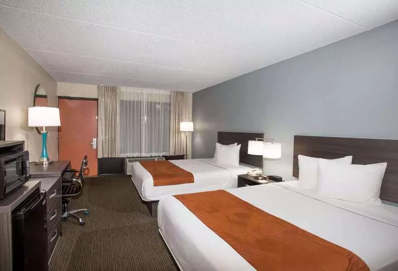 هتل Days Inn & Suites By Wyndham Orlando Airport