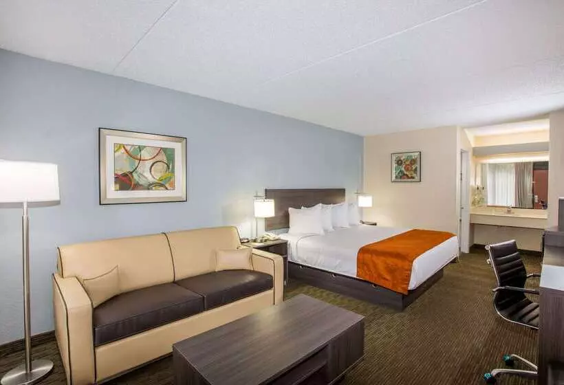 هتل Days Inn & Suites By Wyndham Orlando Airport