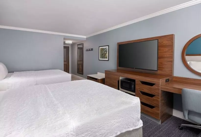 酒店 Hampton Inn Savannah Historic District