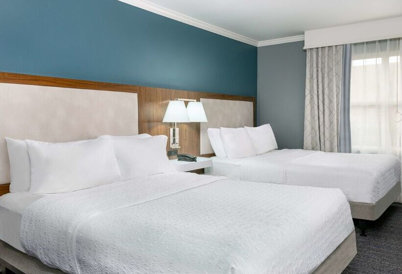 בית מלון כפרי Hampton Inn Savannah Historic District