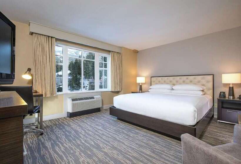 هتل Hilton Whistler Resort & Spa