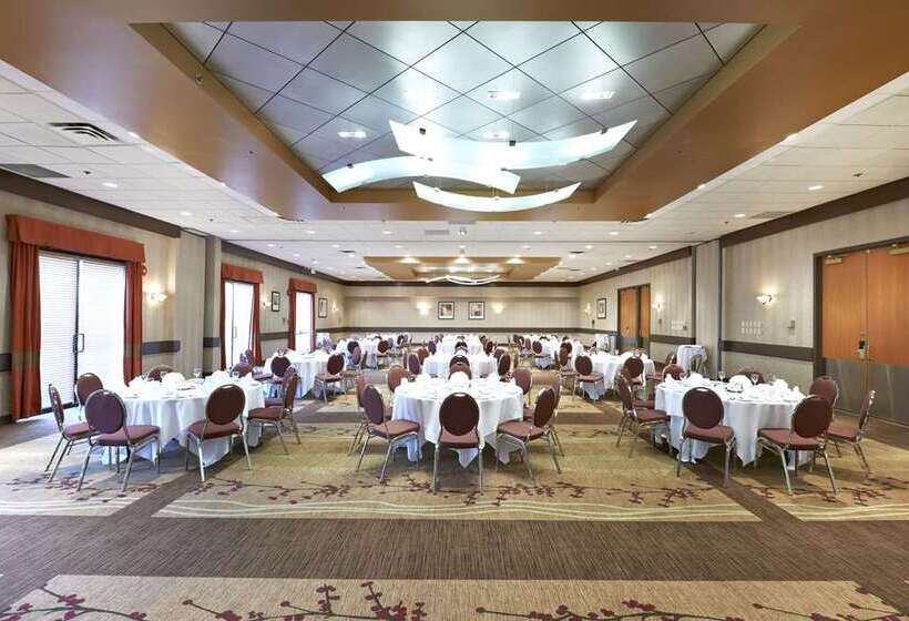 هتل Hilton Whistler Resort & Spa