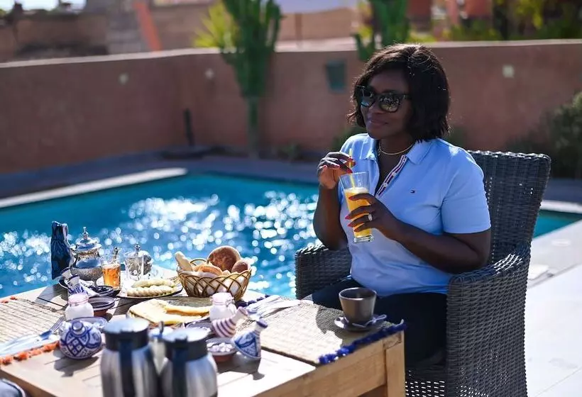 هتل Riad Les Oliviers & Spa