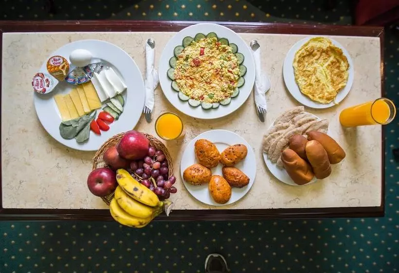 Swiss Inn Hotel Mohandeseen