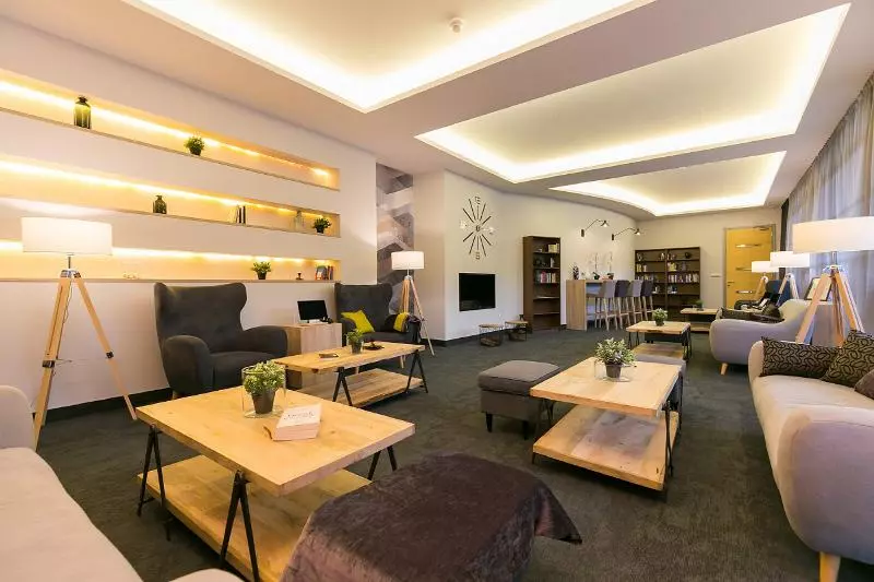 هتل Valamar Diamant