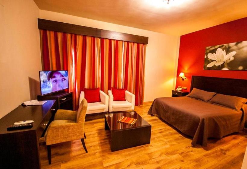 هتل Hacienda Atalaya