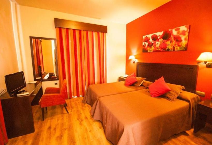 هتل Hacienda Atalaya