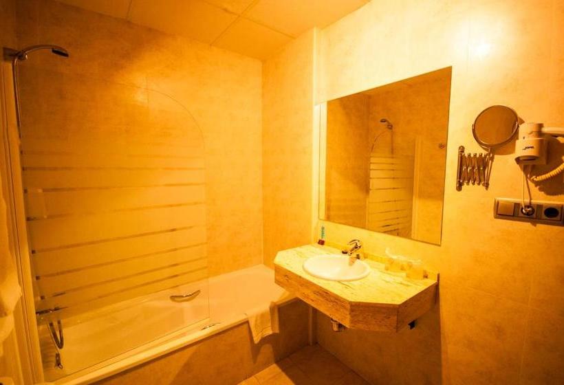 هتل Hacienda Atalaya