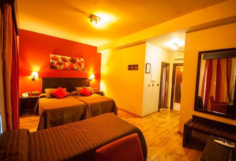 هتل Hacienda Atalaya