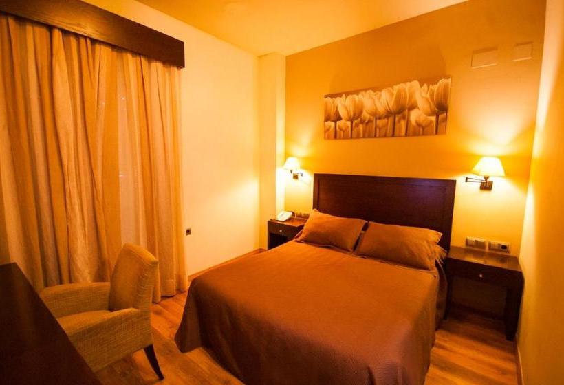 هتل Hacienda Atalaya