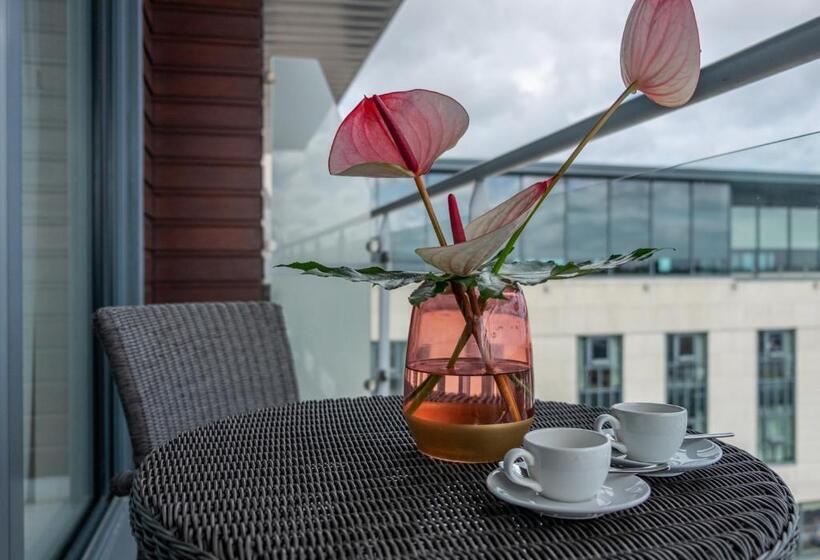 Carlton Hotel Dublin Airport