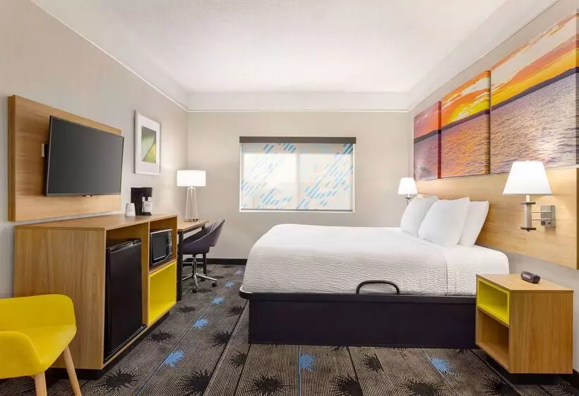 هتل Days Inn By Wyndham Kansas City International Airport