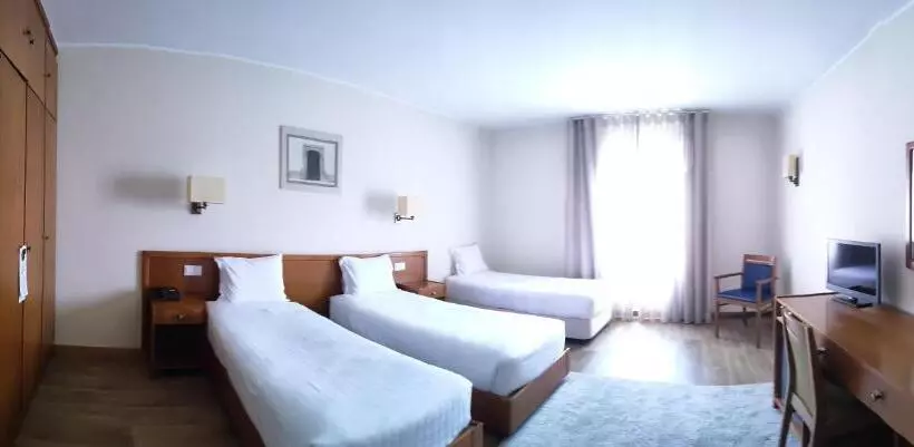 Отель Dos Loios