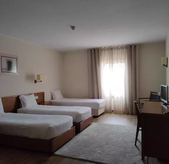 Отель Dos Loios