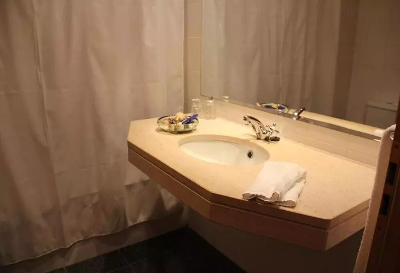 Отель Dos Loios