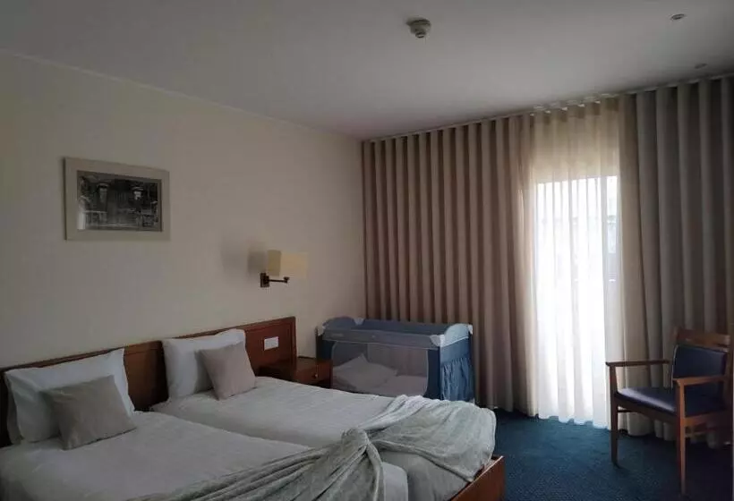 Отель Dos Loios