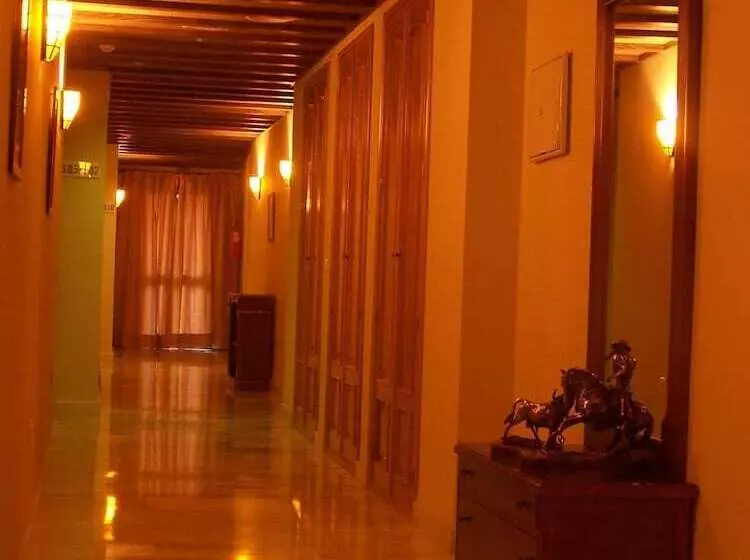 هتل Las Casas Del Duque