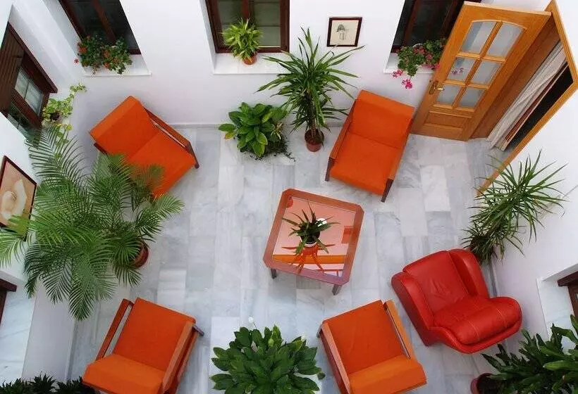 هتل Las Casas Del Duque