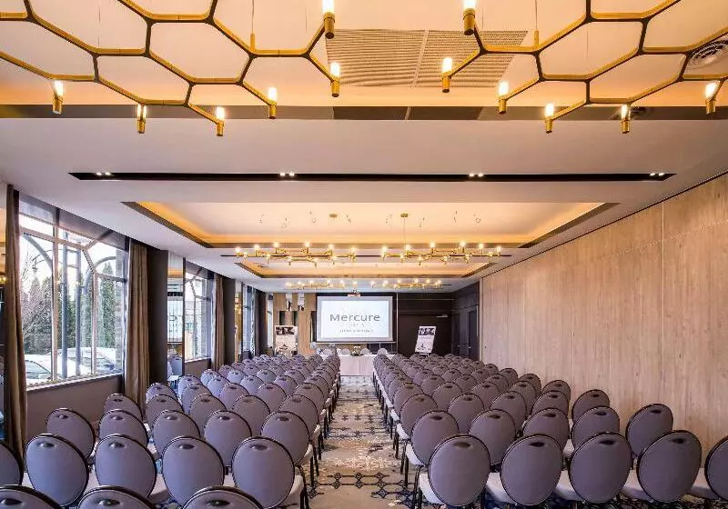 ホテル Mercure Sibiu Airport