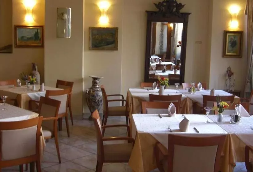 בית מלון כפרי Peristil