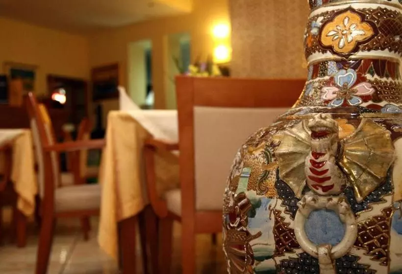 בית מלון כפרי Peristil