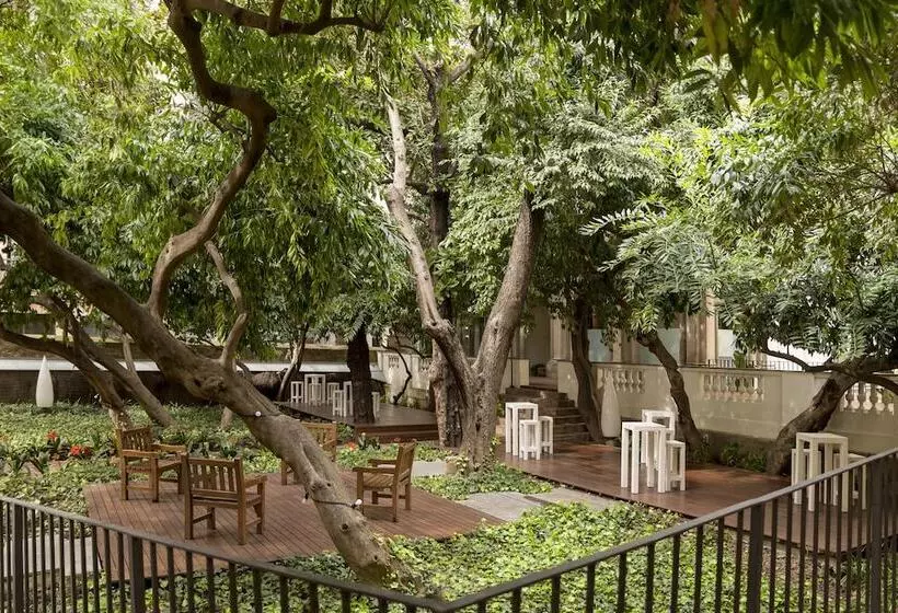 Отель Petit Palace Boqueria Garden