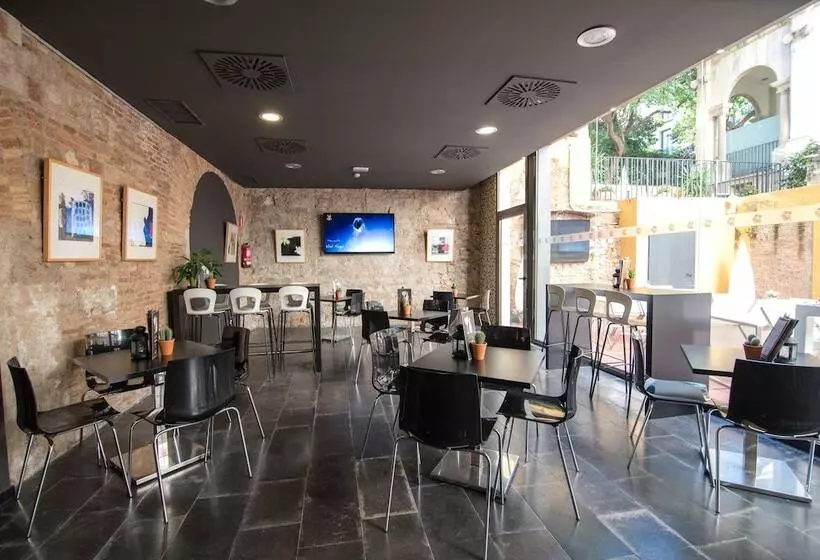 Отель Petit Palace Boqueria Garden