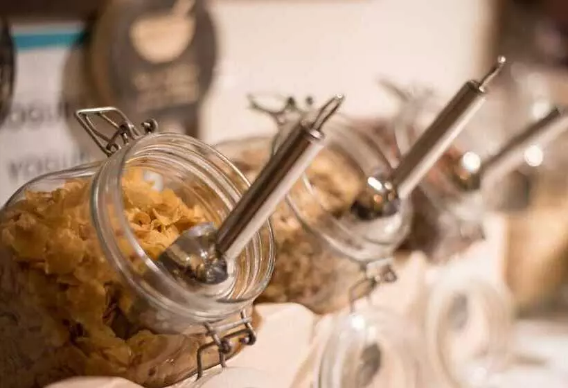 Отель Petit Palace Boqueria Garden