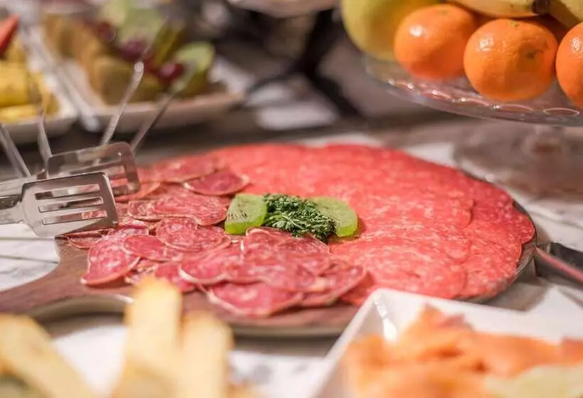 Отель Petit Palace Boqueria Garden