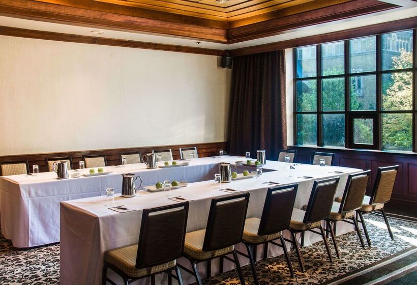 The Yorkville Royal Sonesta Hotel Toronto