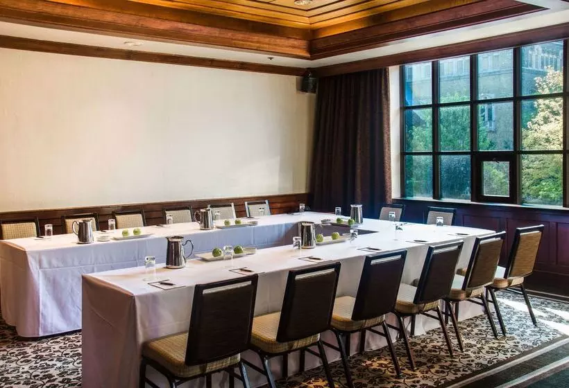 The Yorkville Royal Sonesta Hotel Toronto