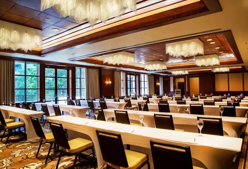 The Yorkville Royal Sonesta Hotel Toronto