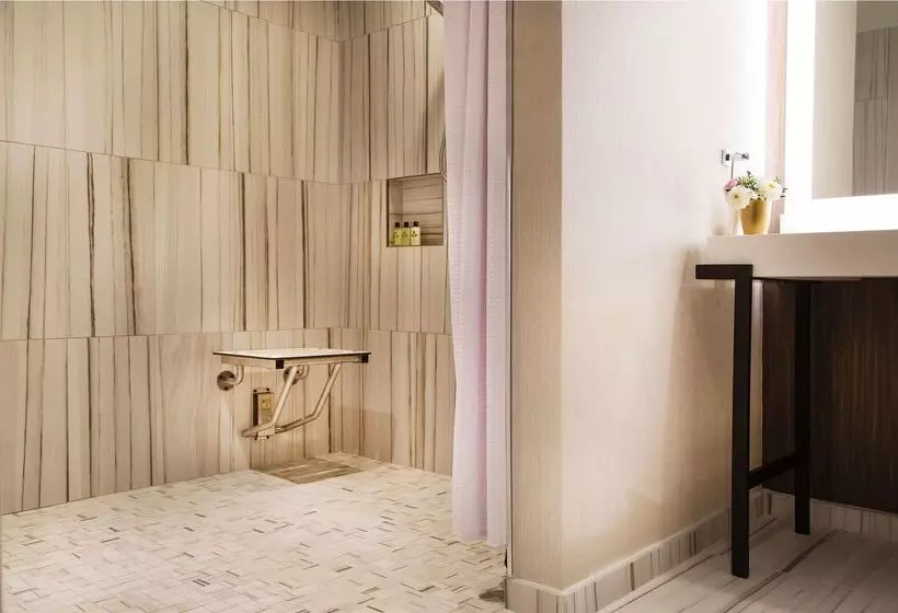 The Yorkville Royal Sonesta Hotel Toronto