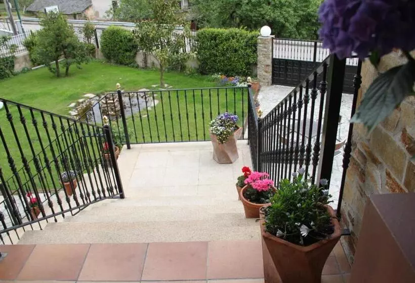 فندق Villa Mencia