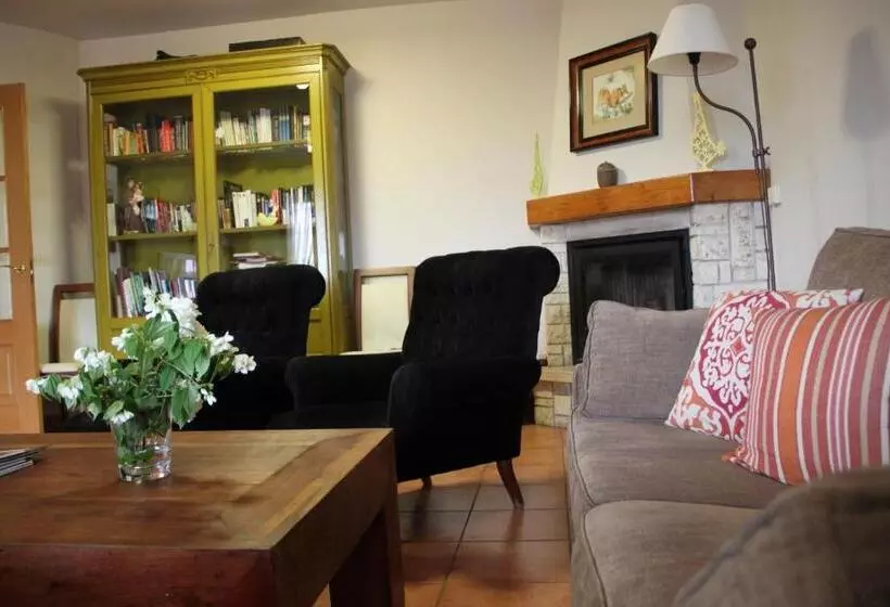 فندق Villa Mencia