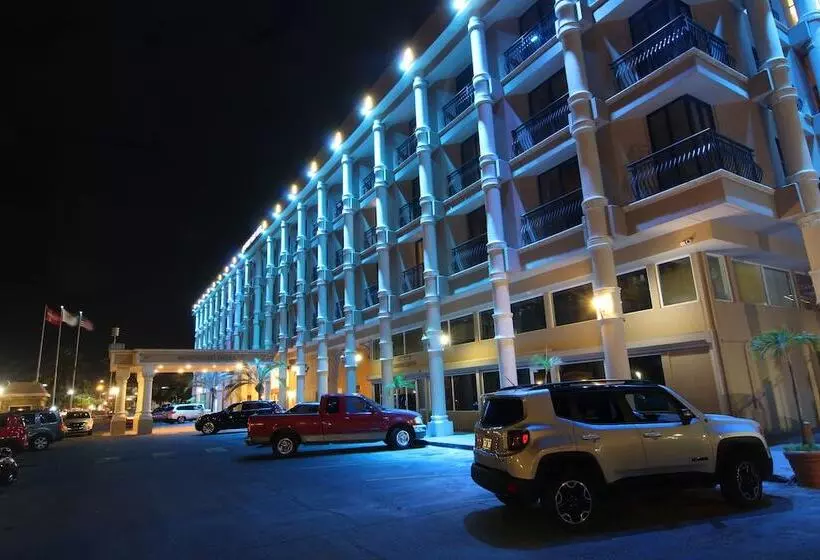 هتل Windward Passage