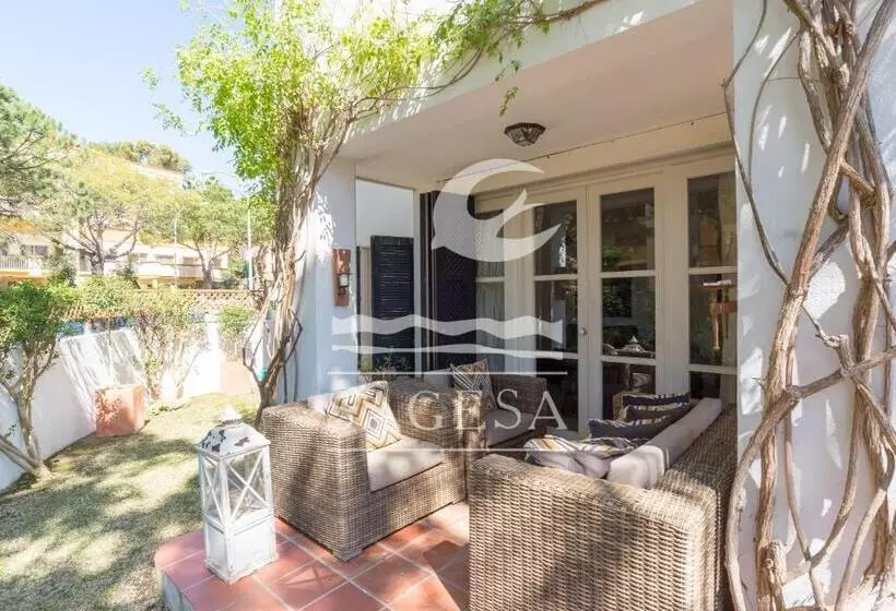 Jardines De Las Golondrinas