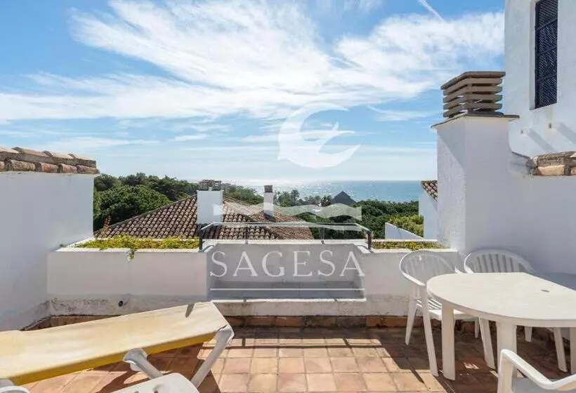 Jardines De Las Golondrinas