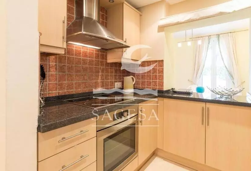 Jardines De Las Golondrinas