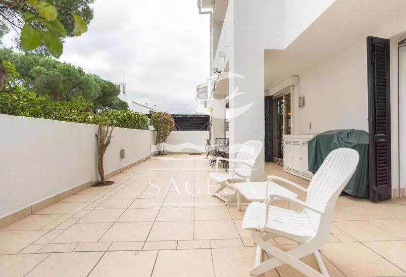 Jardines De Las Golondrinas